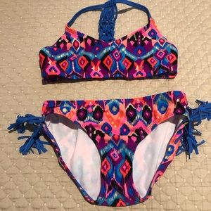 Little Girl’s 2 Piece Bathing Suit.